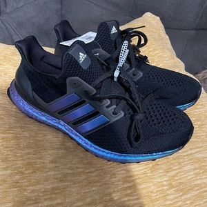 Adidas Ultraboost 5.0 DNA Core Black Metallic Blue Mens Size 9.5